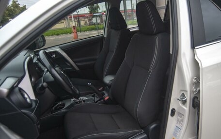 Toyota RAV4, 2017 год, 2 950 000 рублей, 15 фотография