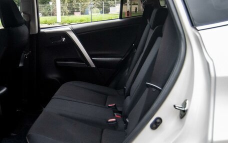 Toyota RAV4, 2017 год, 2 950 000 рублей, 16 фотография