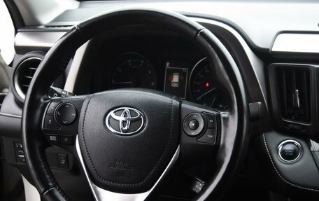 Toyota RAV4, 2017 год, 2 950 000 рублей, 24 фотография