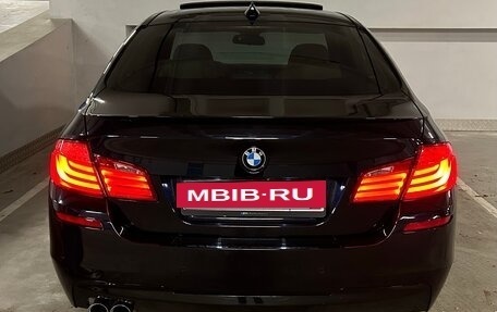 BMW 5 серия, 2010 год, 2 300 000 рублей, 2 фотография