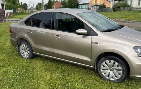 Volkswagen Polo VI (EU Market), 2017 год, 1 200 000 рублей, 2 фотография