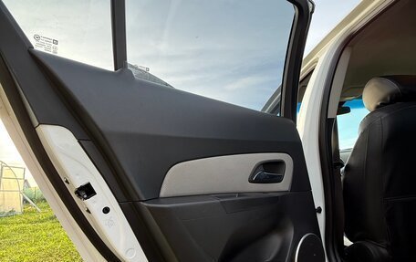 Chevrolet Cruze II, 2011 год, 750 000 рублей, 6 фотография
