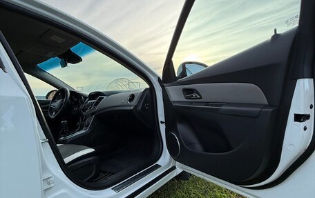 Chevrolet Cruze II, 2011 год, 750 000 рублей, 8 фотография