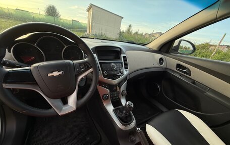 Chevrolet Cruze II, 2011 год, 750 000 рублей, 7 фотография