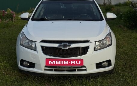 Chevrolet Cruze II, 2011 год, 750 000 рублей, 2 фотография