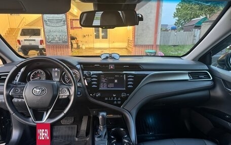 Toyota Camry, 2020 год, 3 000 000 рублей, 4 фотография