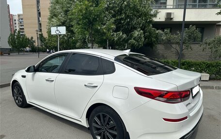 KIA Optima IV, 2018 год, 2 300 000 рублей, 8 фотография