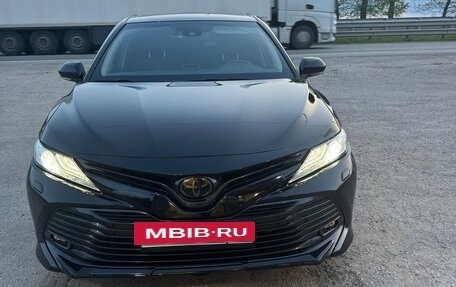 Toyota Camry, 2020 год, 3 000 000 рублей, 8 фотография