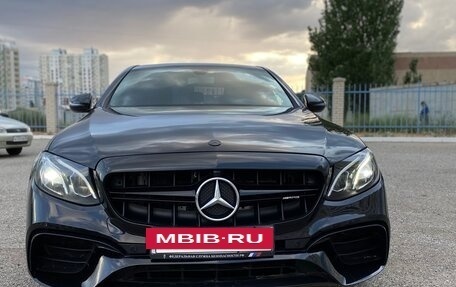 Mercedes-Benz E-Класс, 2016 год, 1 950 000 рублей, 2 фотография