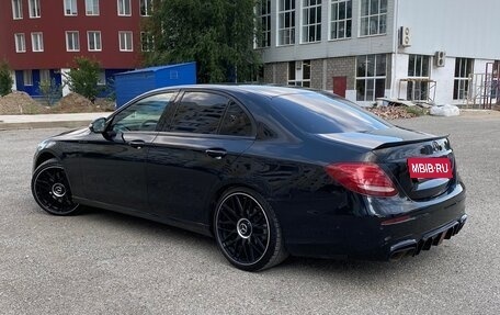 Mercedes-Benz E-Класс, 2016 год, 1 950 000 рублей, 9 фотография