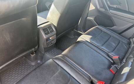 Volkswagen Tiguan II, 2020 год, 2 200 000 рублей, 19 фотография