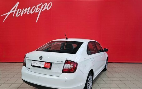 Skoda Rapid I, 2018 год, 1 075 000 рублей, 5 фотография