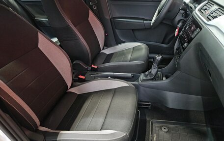Skoda Rapid I, 2018 год, 1 075 000 рублей, 11 фотография