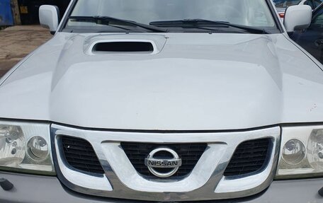 Nissan Terrano II рестайлинг, 2003 год, 990 000 рублей, 2 фотография