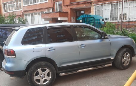 Volkswagen Touareg III, 2007 год, 750 000 рублей, 2 фотография