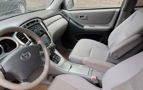 Toyota Highlander III, 2004 год, 1 250 000 рублей, 6 фотография