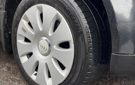 Audi A4, 2003 год, 640 000 рублей, 13 фотография