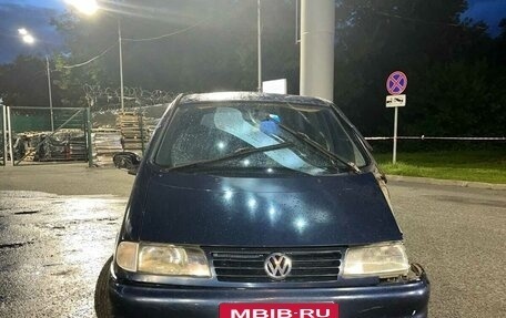 Volkswagen Sharan I рестайлинг, 1996 год, 185 000 рублей, 2 фотография