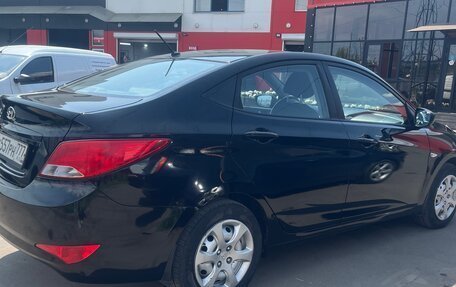 Hyundai Solaris II рестайлинг, 2015 год, 750 000 рублей, 4 фотография