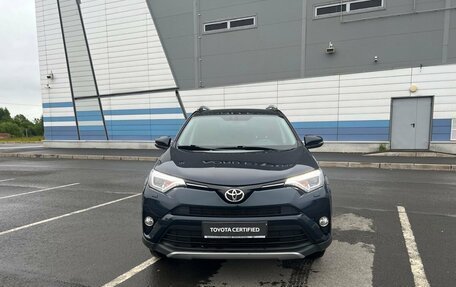 Toyota RAV4, 2019 год, 2 200 000 рублей, 3 фотография