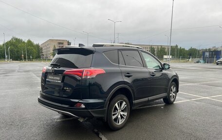 Toyota RAV4, 2019 год, 2 200 000 рублей, 10 фотография