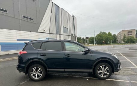 Toyota RAV4, 2019 год, 2 200 000 рублей, 11 фотография