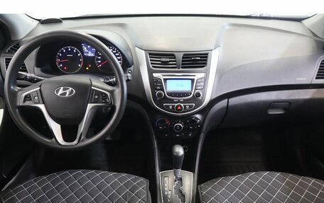 Hyundai Solaris II рестайлинг, 2011 год, 950 000 рублей, 9 фотография
