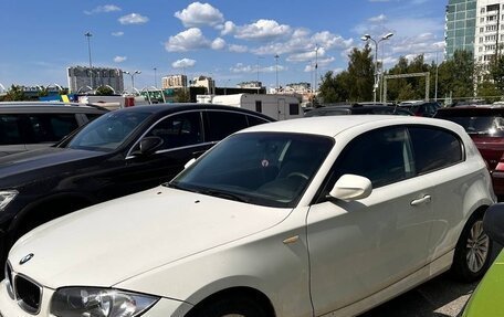 BMW 1 серия, 2010 год, 810 000 рублей, 12 фотография