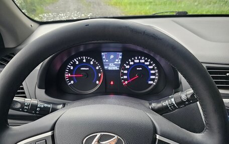 Hyundai Solaris II рестайлинг, 2013 год, 730 000 рублей, 4 фотография