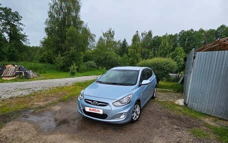 Hyundai Solaris II рестайлинг, 2013 год, 730 000 рублей, 3 фотография