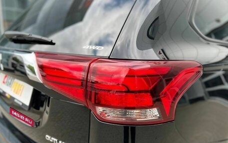 Mitsubishi Outlander III рестайлинг 3, 2018 год, 2 150 000 рублей, 20 фотография