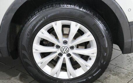Volkswagen Tiguan II, 2016 год, 2 219 000 рублей, 9 фотография