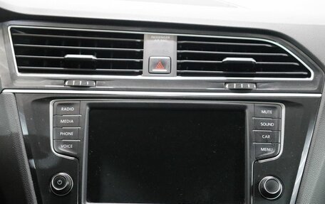 Volkswagen Tiguan II, 2016 год, 2 219 000 рублей, 17 фотография
