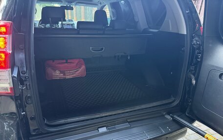 Toyota Land Cruiser Prado 150 рестайлинг 2, 2017 год, 3 800 000 рублей, 3 фотография