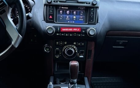 Toyota Land Cruiser Prado 150 рестайлинг 2, 2017 год, 3 800 000 рублей, 6 фотография
