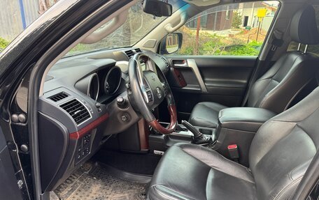 Toyota Land Cruiser Prado 150 рестайлинг 2, 2017 год, 3 800 000 рублей, 16 фотография