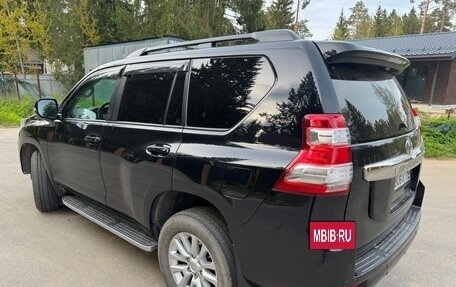 Toyota Land Cruiser Prado 150 рестайлинг 2, 2017 год, 3 800 000 рублей, 17 фотография