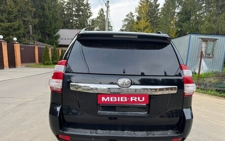 Toyota Land Cruiser Prado 150 рестайлинг 2, 2017 год, 3 800 000 рублей, 14 фотография