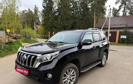 Toyota Land Cruiser Prado 150 рестайлинг 2, 2017 год, 3 800 000 рублей, 18 фотография