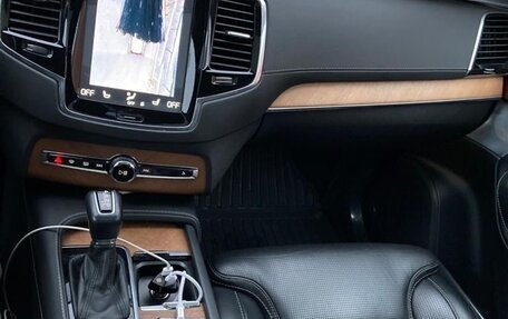 Volvo XC90 II рестайлинг, 2019 год, 3 800 000 рублей, 19 фотография