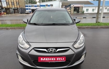 Hyundai Solaris II рестайлинг, 2012 год, 750 000 рублей, 2 фотография