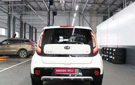 KIA Soul II рестайлинг, 2018 год, 1 440 000 рублей, 6 фотография