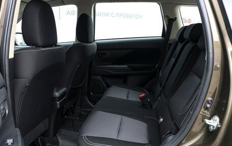 Mitsubishi Outlander III рестайлинг 3, 2019 год, 2 150 000 рублей, 10 фотография