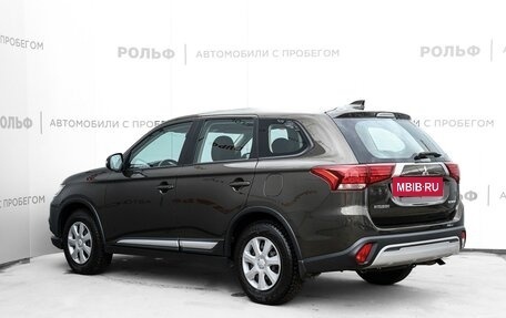 Mitsubishi Outlander III рестайлинг 3, 2019 год, 2 150 000 рублей, 7 фотография
