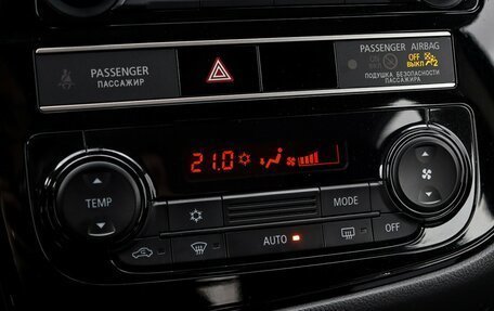 Mitsubishi Outlander III рестайлинг 3, 2019 год, 2 150 000 рублей, 18 фотография