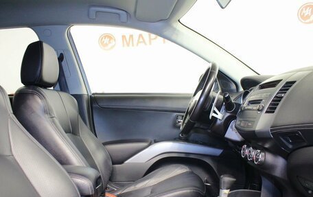 Mitsubishi Outlander III рестайлинг 3, 2010 год, 1 344 000 рублей, 10 фотография