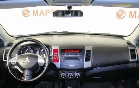 Mitsubishi Outlander III рестайлинг 3, 2010 год, 1 344 000 рублей, 15 фотография