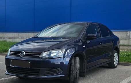 Volkswagen Polo VI (EU Market), 2011 год, 850 000 рублей, 2 фотография