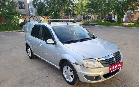 Renault Logan I, 2013 год, 630 000 рублей, 2 фотография