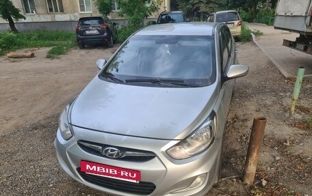Hyundai Solaris II рестайлинг, 2011 год, 500 000 рублей, 7 фотография